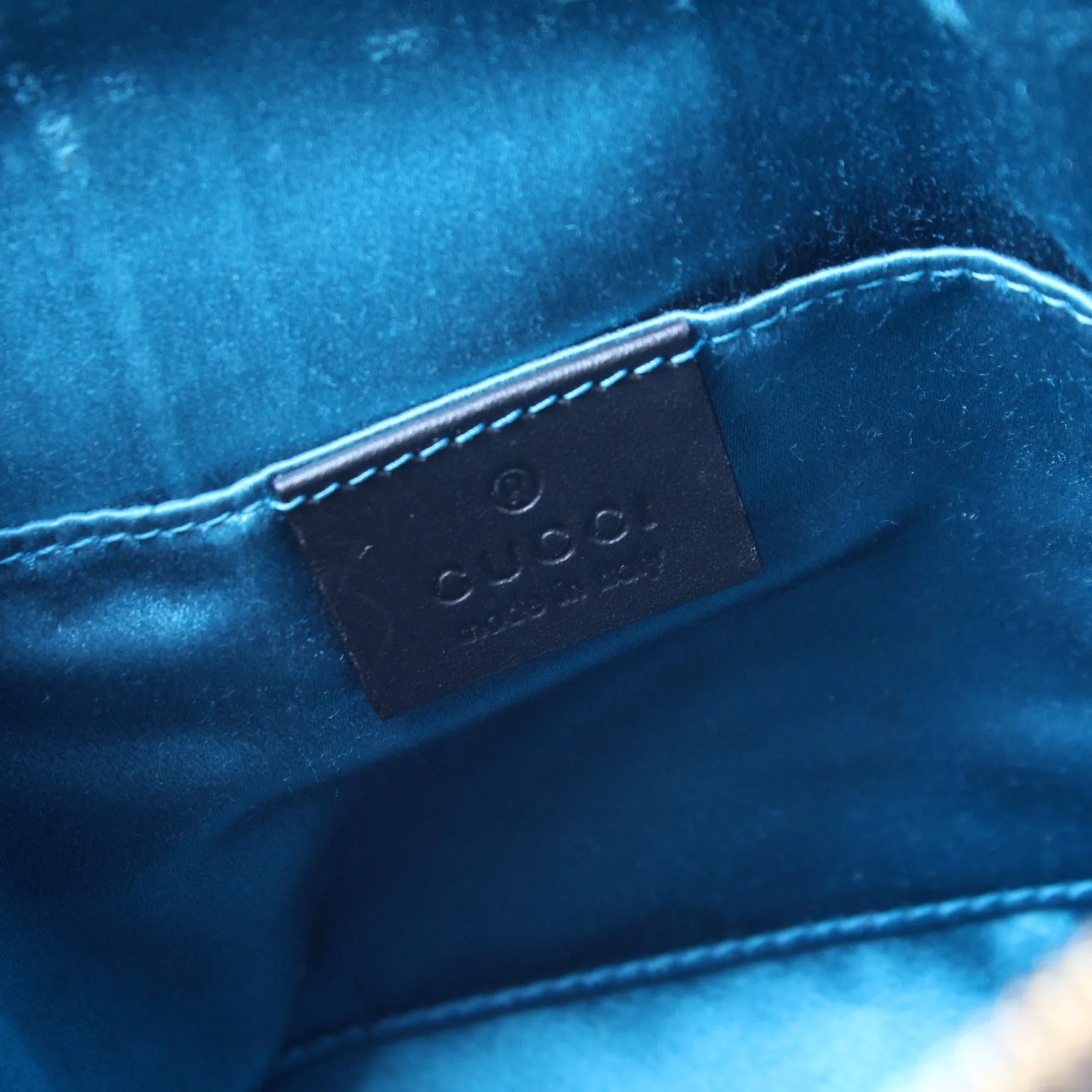 499621 Ophidia GG Suede Small Crossbody