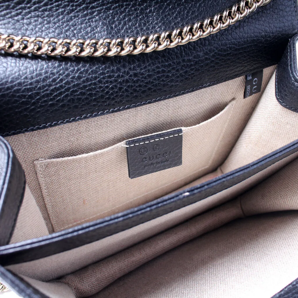 510304 Interlocking Small Crossbody