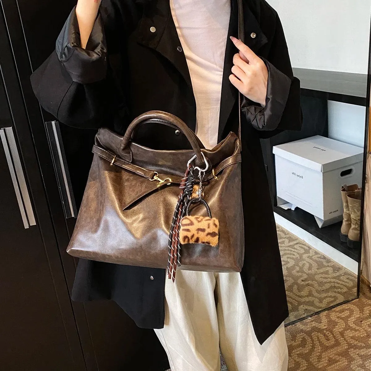 Large Leather Tote Bags Women Zipper Tassel Faux Fur Accessories Zipper Handbags