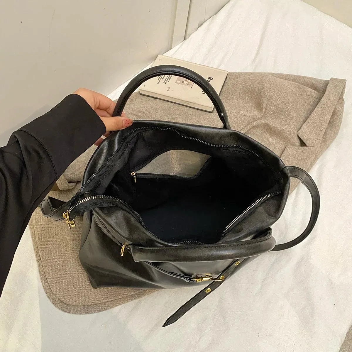 Large Leather Tote Bags Women Zipper Tassel Faux Fur Accessories Zipper Handbags