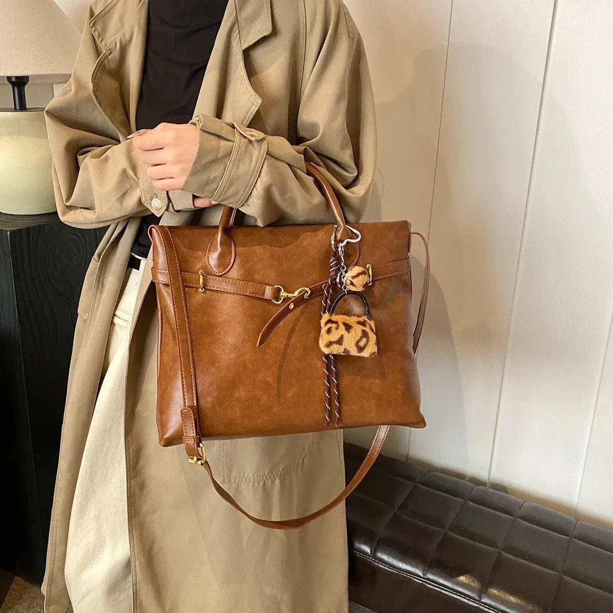 Large Leather Tote Bags Women Zipper Tassel Faux Fur Accessories Zipper Handbags