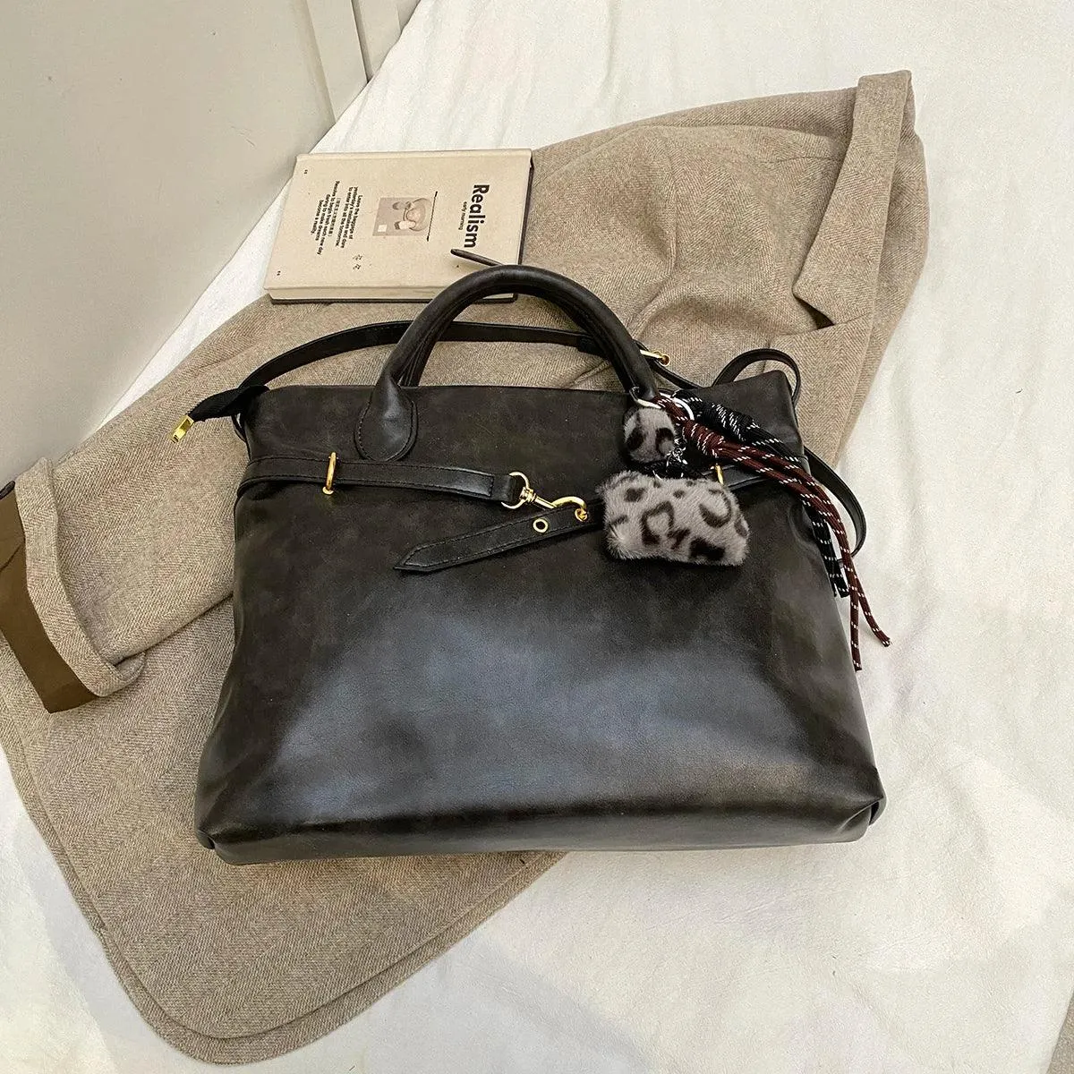 Large Leather Tote Bags Women Zipper Tassel Faux Fur Accessories Zipper Handbags