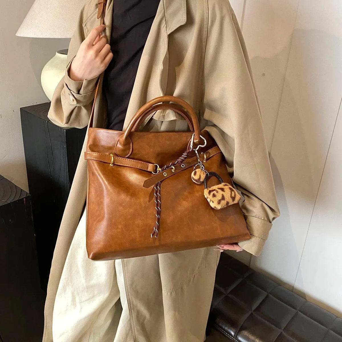 Large Leather Tote Bags Women Zipper Tassel Faux Fur Accessories Zipper Handbags