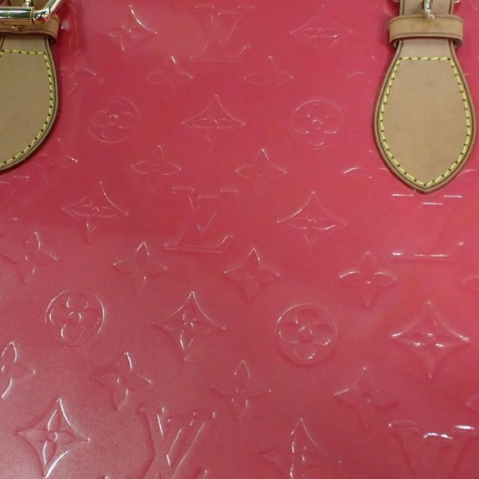Pre-Owned Louis Vuitton Brentwood Vernis Leather Top Handle Bag- LV2096