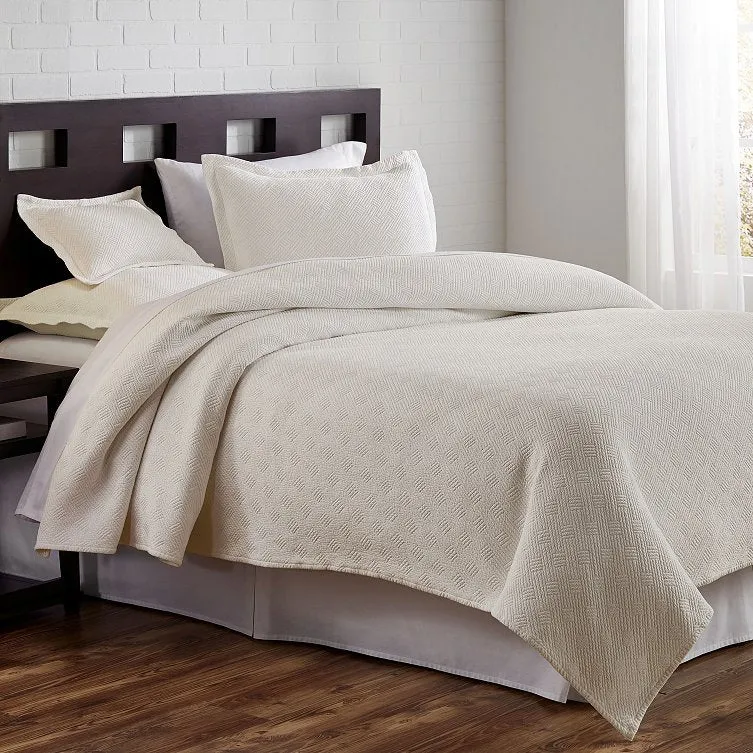 Vintage Beach Cottage Sateen Bedding